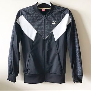 Puma Jacket W/ Gold Detail // XS